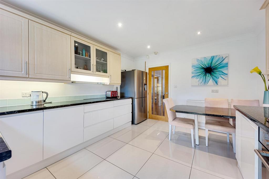 37 Ormskirk Road kitchen 3.jpg