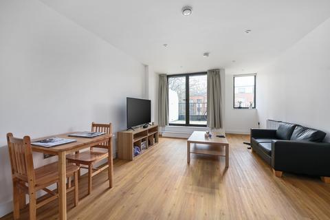 undefined, Farnborough Road, Farnborough, GU14
