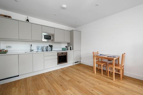 undefined, Farnborough Road, Farnborough, GU14