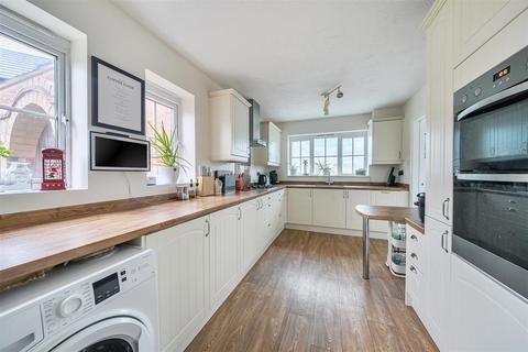 3 bedroom detached house for sale, Asgard Drive, Bedford