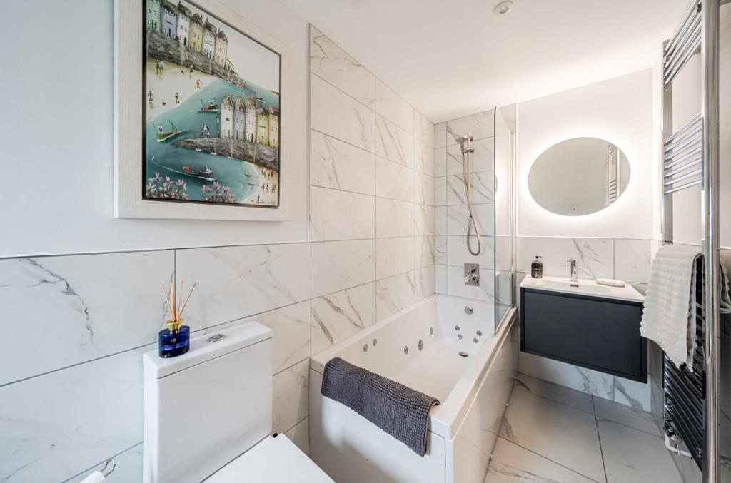 1383343-3-692dcca...