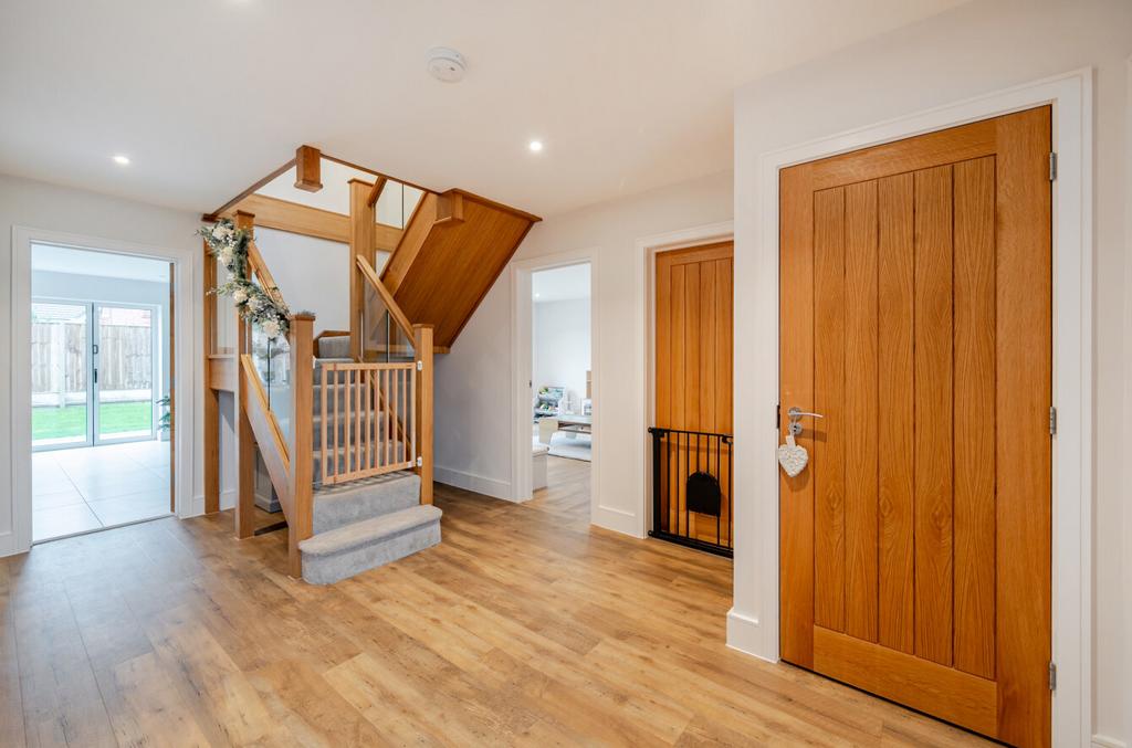 1383343-17-692dcd...