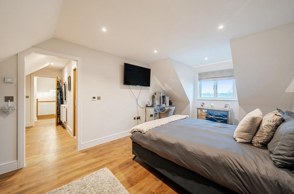 1383343-10-692dcc...