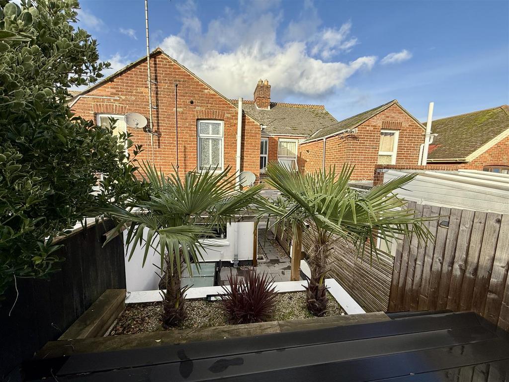 Rear Garden: