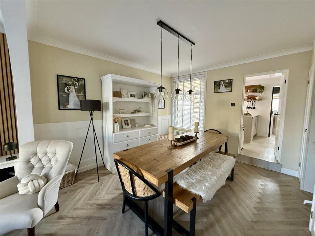 Living Room:
