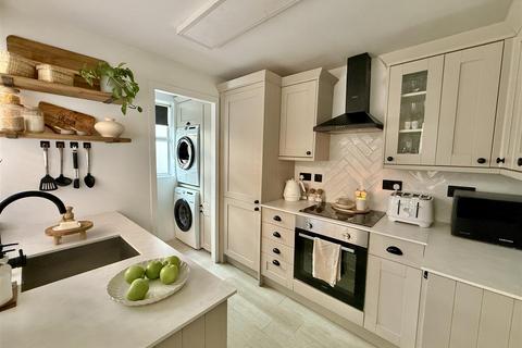 2 bedroom terraced house for sale, Clarence Road, Newport