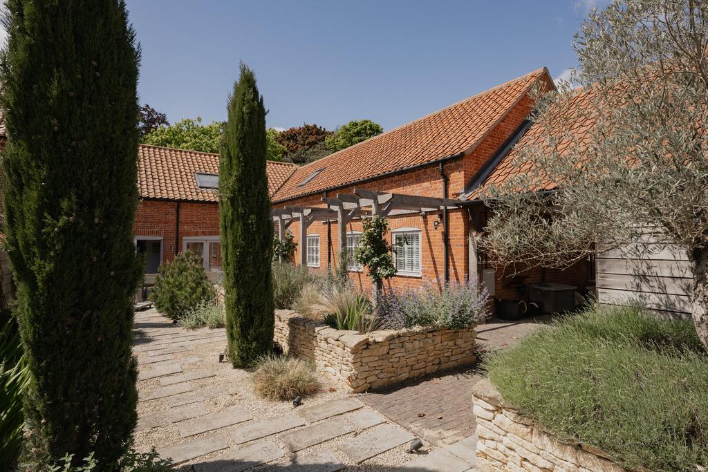 287951 - Coach House, Manor Farm, Brancaster-45...