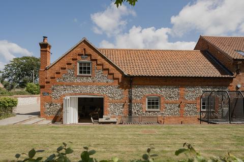 5 bedroom terraced house for sale, Coach House, Brancaster, Norfolk