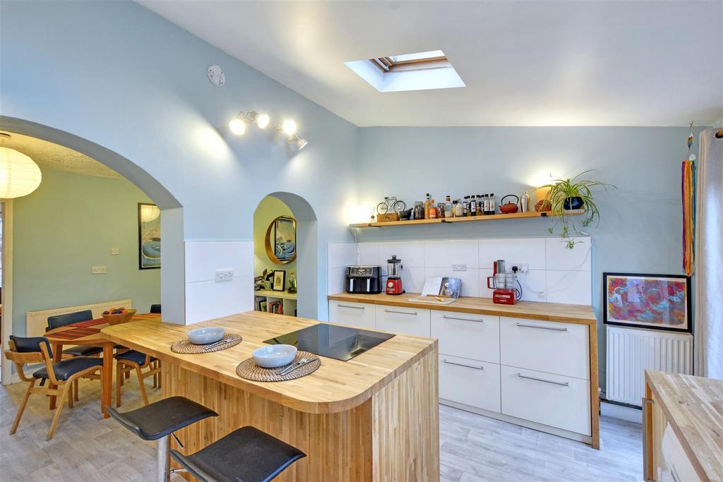 Kitchen 3.jpeg