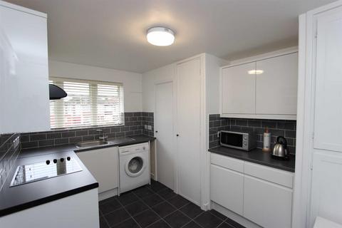 3 bedroom flat for sale, Hyde Park Avenue, Winchmore Hill