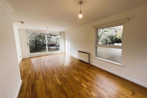 3 bedroom apartment to rent, The Parkway, Southampton