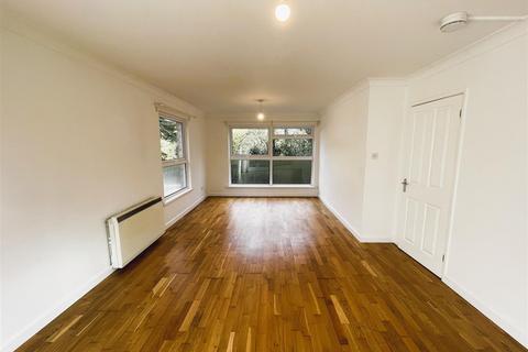 3 bedroom apartment to rent, The Parkway, Southampton