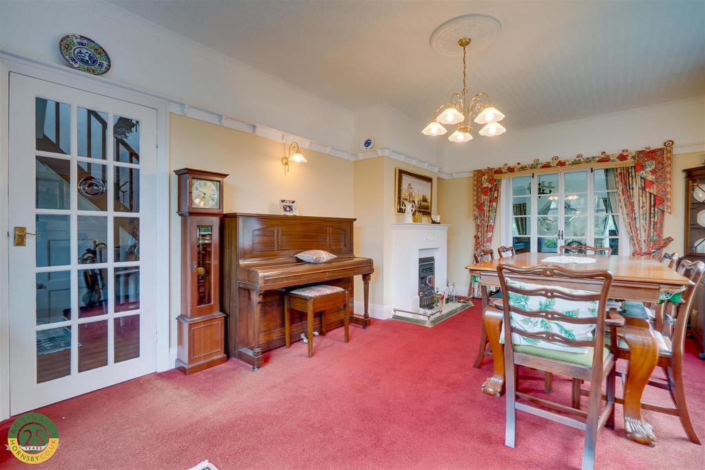 Sitting Room 1.jpg