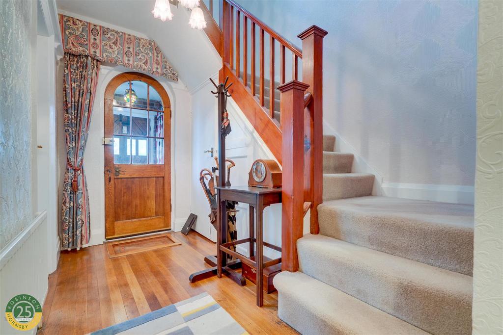 Entrance Hall 2.jpg