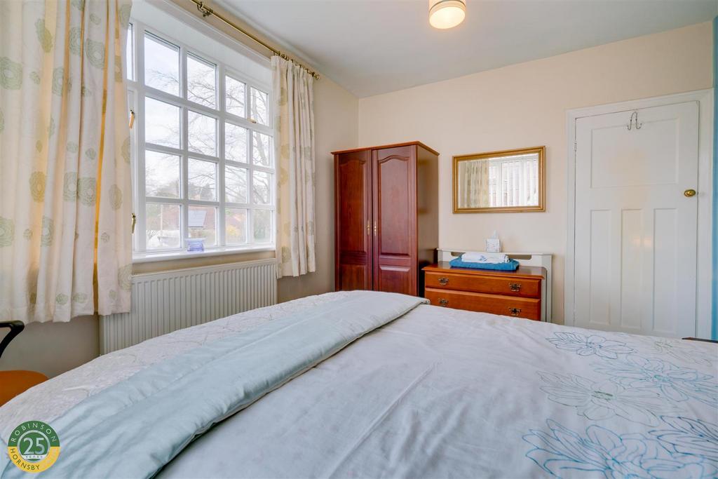 Bedroom 2- 3.jpg