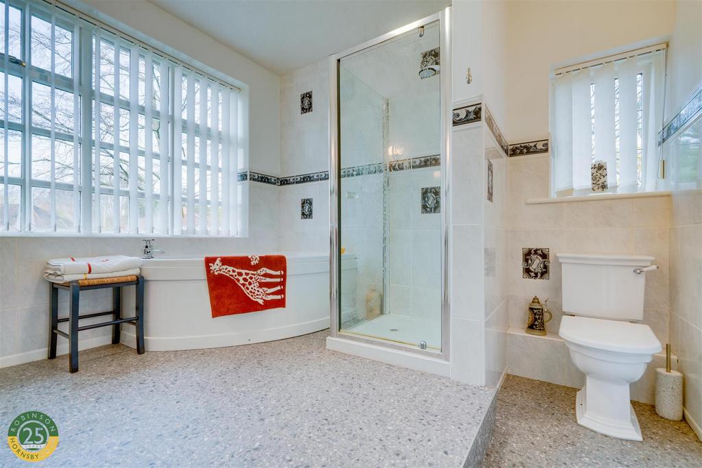 Bathroom 1.jpg