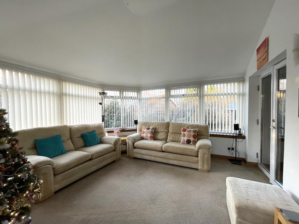 Sunroom b.JPG