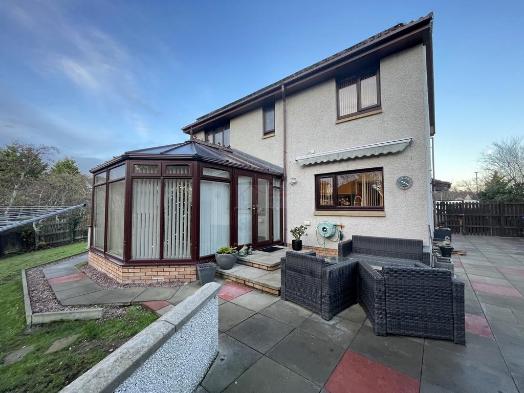 Rear Garden a.JPG