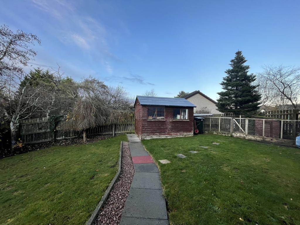 Rear Garden b.JPG