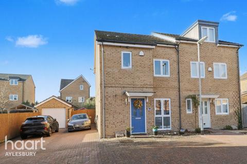 undefined, Greensleeves Drive, Aylesbury