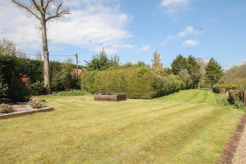 4 bedroom detached house for sale, * SIGNATURE HOME * Brook Lane, Doddinghurst