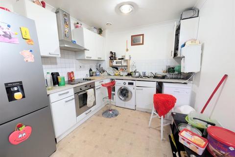 undefined, Bath Road, Slough