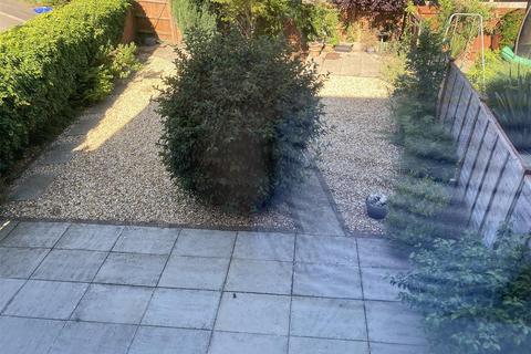 4 bedroom end of terrace house for sale, Lady Smock Close, Northampton NN4