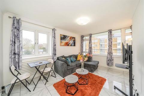 undefined, Casterbridge Road, London SE3