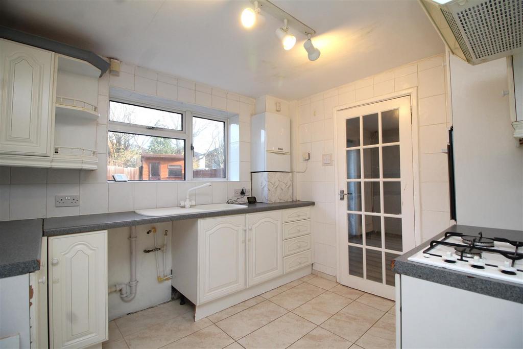 Kitchen 1.JPG