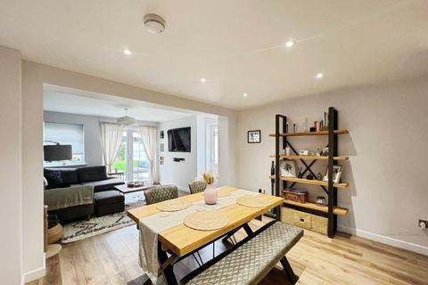 undefined, Jubilee Close, Cam, Dursley, GL11 5JQ