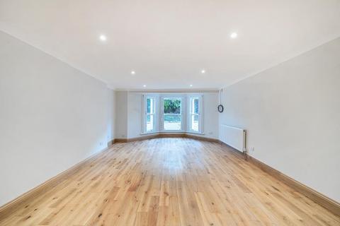 undefined, Cathcart Hill,  London,  N19