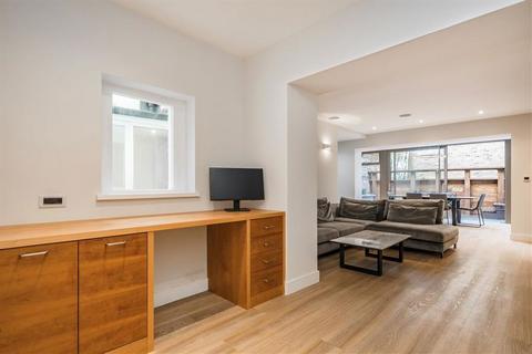 2 bedroom flat to rent, Harcourt Terrace, London SW10