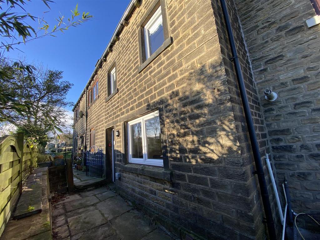 Bramleys Estate Agents - Squarefield - Scholes Moo