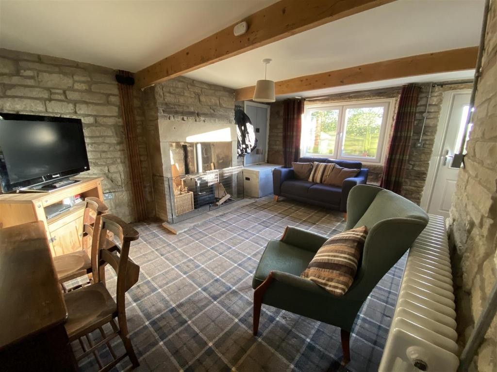 Bramleys Estate Agents - Squarefield - Scholes Moo