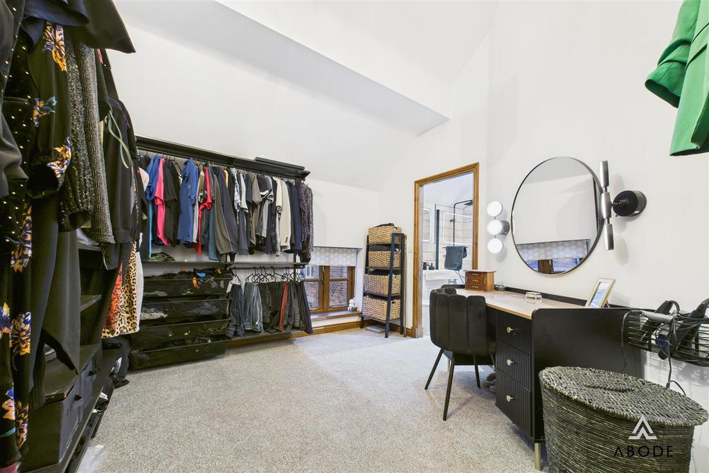 CAM03473 G0-PR0523-STILL022.jpg