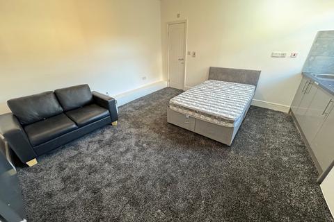 undefined, Manchester M19