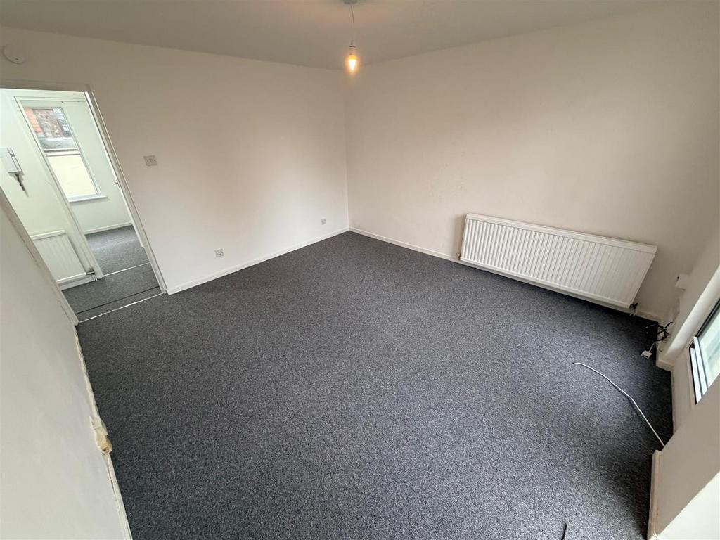 Living Room 2.jpg