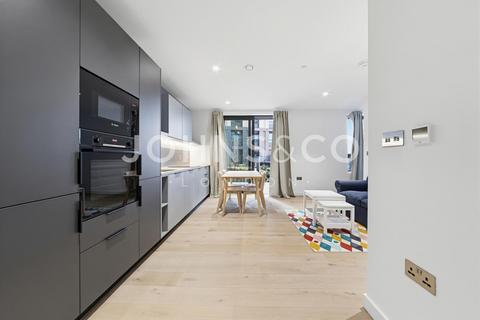 undefined, Peninsula Gardens, Greenwich Peninsula, London SE10