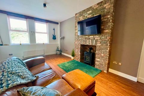 2 bedroom flat to rent, Bedford Street, North Shields NE29