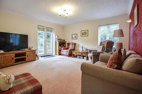 3 bedroom detached house for sale, Moorescroft, Kelvedon Hatch, Brentwood