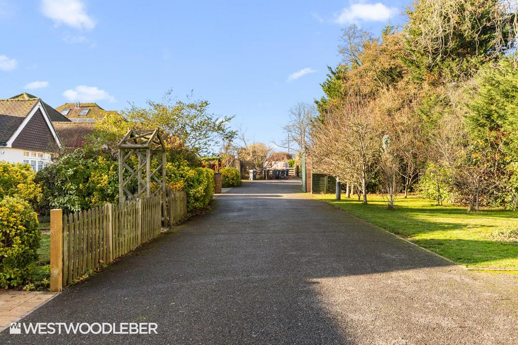 High Wych Road 34.jpg