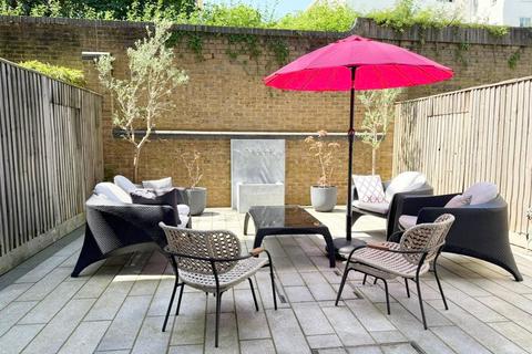 Havilland Mews, London, W12