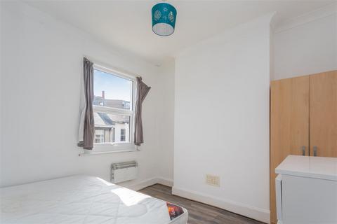 2 bedroom flat to rent, Viaduct Road, Brighton, East Sussex