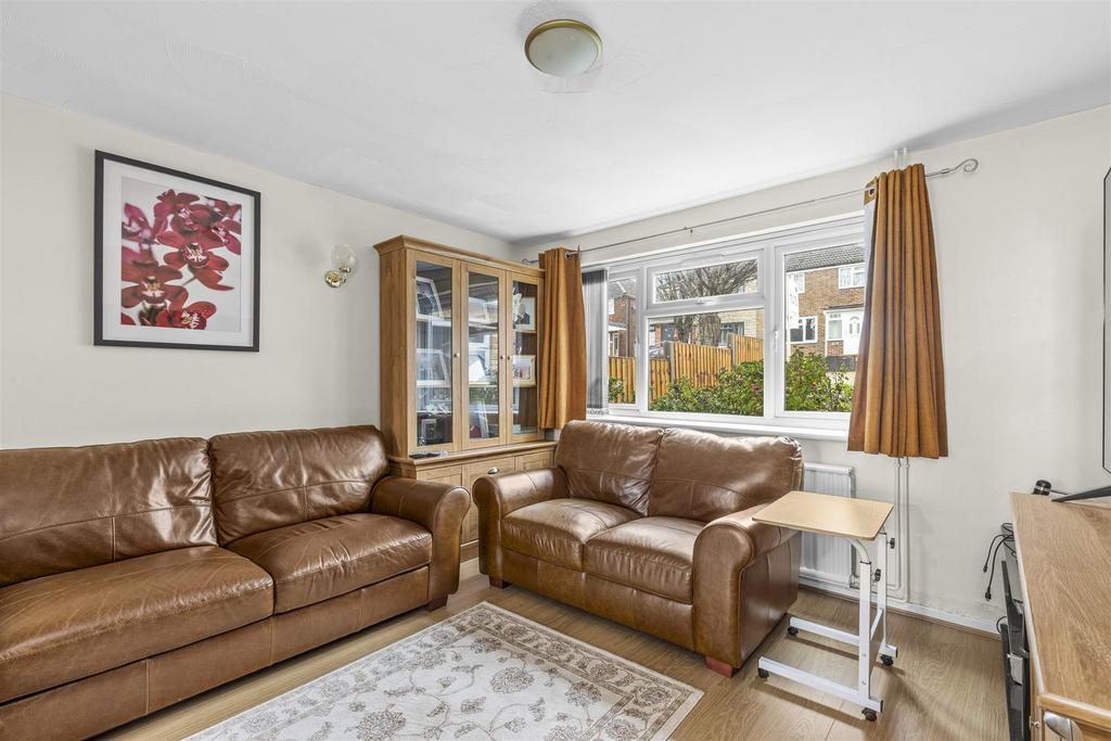 123 Walton Drive, HP13 6 UA-6.jpg