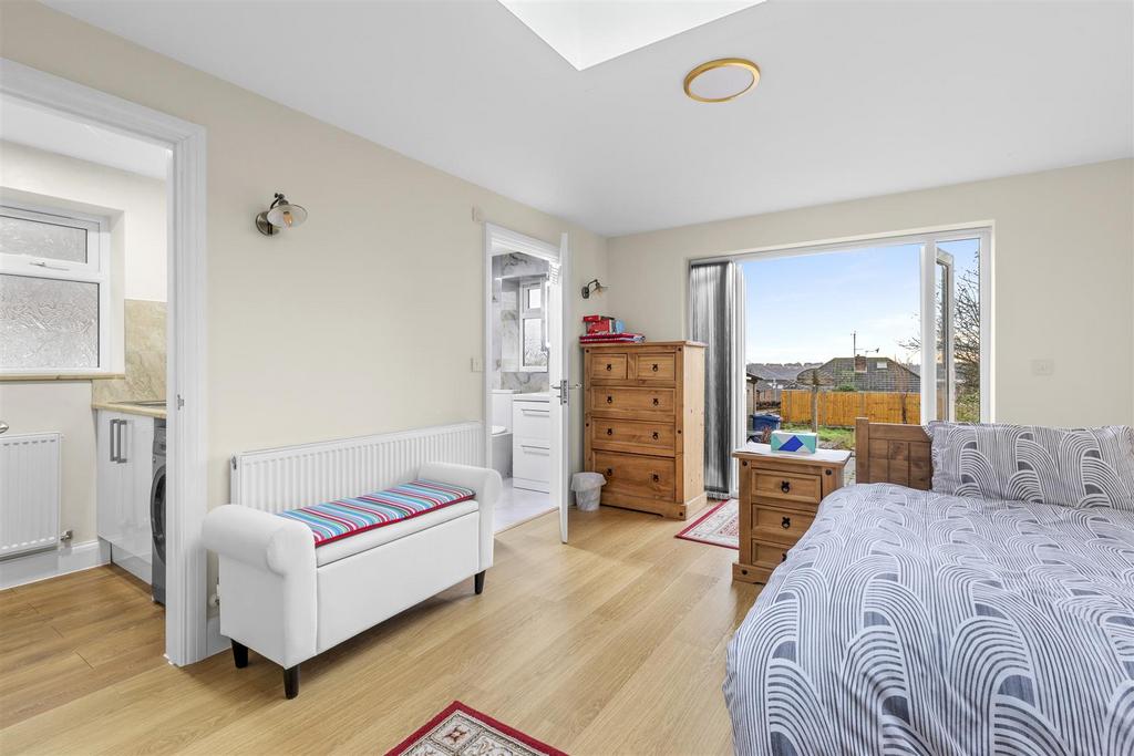 123 Walton Drive, HP13 6 UA-9.jpg