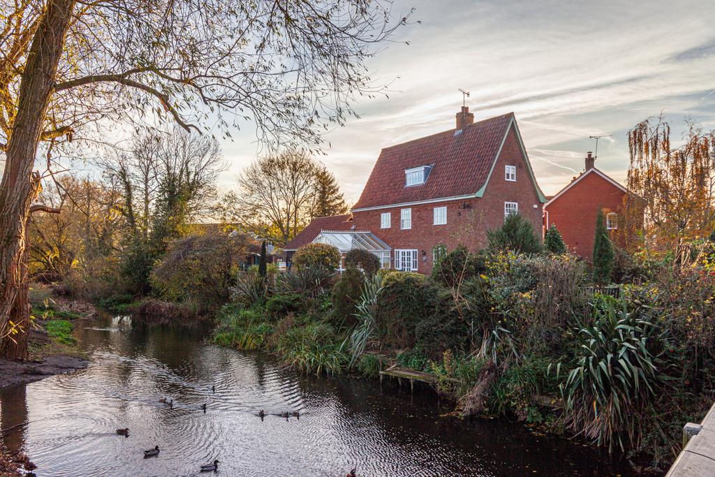 4 Bedroom Detached  for Sale