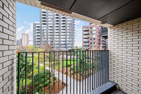 undefined, Botanic Square London E14