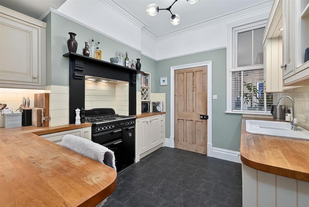 Kitchen 2