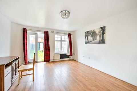 undefined, Baldwin Gardens, Hounslow, TW3