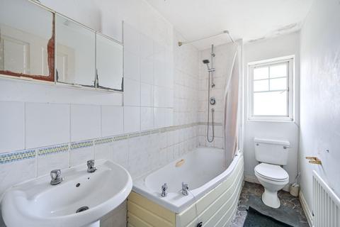 Baldwin Gardens, Hounslow, TW3